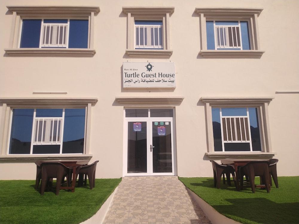 ราส อัล ญินซ์ เทอร์เทิ้ล รีเสิร์ฟ Hotel Al Hadd ภายนอก รูปภาพ